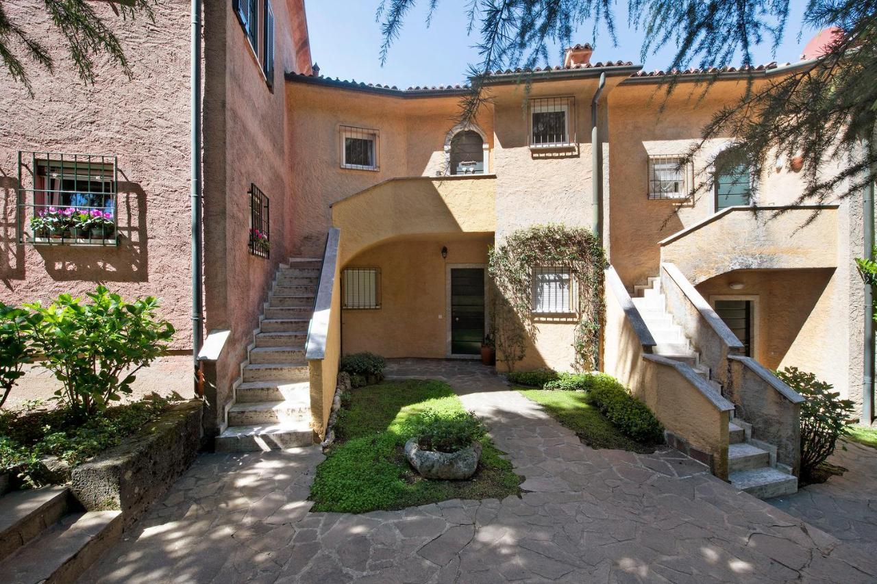Residence I Prati di Giussana Lierna Esterno foto